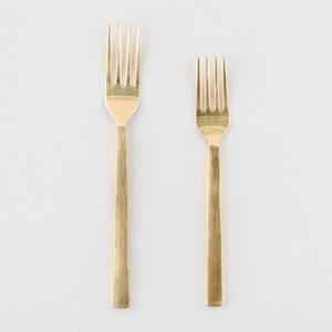 Juego de Cubiertos de Acero Inoxidable Dorado con Acabado Espejo AH CREATIONS, Diseño Minimalista Elegante y Duradero, Apto para Lavavajillas, para Bodas - Product Image 4