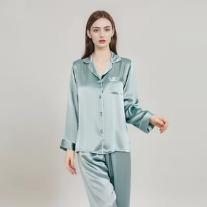 Conjunto de Pijama de Satén de Manga Larga para Mujer, Cuello con Muescas, Blusa con Botones y Pantalones hasta el Tobillo, Ropa de Dormir Lisa - Product Image 3