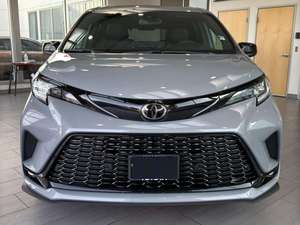 Listo para Enviar: Toyota Sienna XSE 2025 de 7 Pasajeros, Tracción Total, Equipamiento Completo, Título Limpio, Seminuevo - Product Image 6