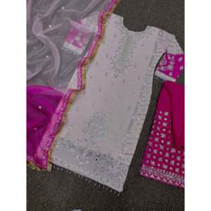 Top fantaisie avec broderie et paillettes comprenant Plazzo et Dupatta Taille 2XL - Product Image 1