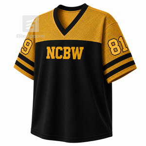 Camiseta personalizada NCBW Sorority con cuello en V, bloques de color, manga corta, negra y dorada, estilo casual para mujer, de malla de poliéster. - Product Image 2