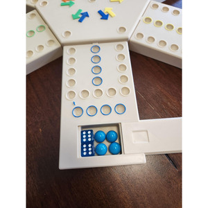 Juego de mesa Ludo de madera para seis jugadores con canicas y dados, juguete de mesa de estrategia multijugador para reuniones familiares y diversión. - Product Image 5