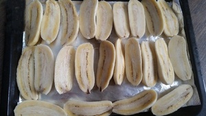 สินค้าขายดี |   กล้วยอบแห้งเนื้อนุ่ม รสหวาน แบบชิ้น บรรจุภัณฑ์สุญญากาศ อายุการเก็บรักษา 12 เดือน จากฟาร์มบลูโลตัส - Product Image 3