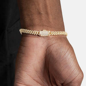 Bracelet cubain de luxe serti de pierres |   Bracelet Miami Cuban en or plaqué 18 carats avec micro-pavé pour hommes - Product Image 1