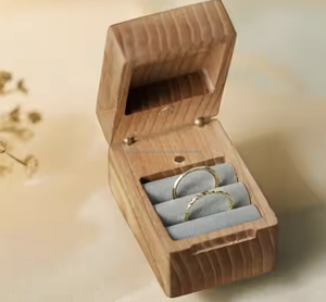 Boîte à bijoux en bois de noyer faite à la main avec logo personnalisé Tayyab Handicraft pour bague de fiançailles ou de mariage, modèle 3 pouces 6543 - Product Image 4