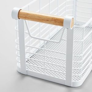 Panier rectangulaire en fil blanc avec poignées en bois naturel, élégant et pratique, accessoire pour la maison ou le bureau - Product Image 2
