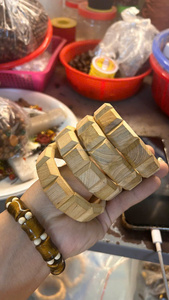 JIEYOU VIET NAM Natural agarwood <b>beaded</b> <b>bracelet</b> with elegant handmade design, lightweight aroma jewelry for daily wear and - Product Image 5