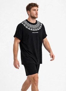 ONETEN APPAREL Camiseta negra de manga corta para hombre con cuello redondo y patrón geométrico de clave griega blanca - Product Image 4