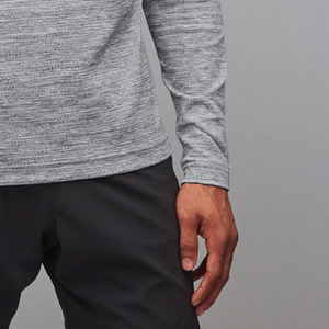 Sweat à capuche homme pas cher pour activités de plein air et mode urbaine, matière respirante, idéal pour l'hiver, look moderne pour un confort optimal. - Product Image 4