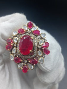 Bague de cocktail classique Amaira Jewels, forme florale vintage, doublet ovale rouge, plaqué or argenté, bijoux de mariage et de fiançailles pour femmes - Product Image 2