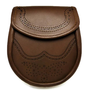 Espadaña de Caballo para Bomberos - Espadañas Maltesas - Espadañas Irlandesas de Cuero y Crin de Caballo Blanca - Product Image 1