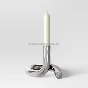 เชิงเทียนเหล็กทำมือขัดเงาเคลือบนิกเกิลสุดหรูหรา ดีไซน์เฉพาะตัว สำหรับตกแต่งบ้านและสวนในโอกาสต่างๆ ขายส่งตามสั่ง - Product Image 1