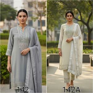 Buen Precio, Tela Georgette de la Mejor Calidad, Hermoso Diseño de Cuello, Anarkali Salwar Kameez con Conjunto de Dupatta de SHREE INDIAN EXPORTS - Product Image 5