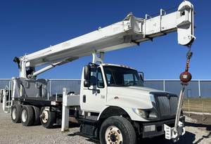 Grue de camion montée sur International Workstar 7500 de 2006, modèle AC26-103RM, capacité de levage de 2200 lb. - Product Image 4