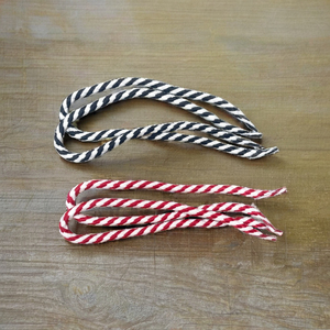 Cuerda de poliéster trenzada ecológica para asas de bolsas de papel con gancho y extremo metálico para prendas y calzado - Product Image 6