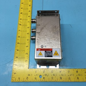 กล่องสวิตช์ RF Lam Research 853-017163-001, 143507 - อุปกรณ์และอะไหล่เซมิคอนดักเตอร์มือสองระดับโลกที่เชื่อถือได้ - Product Image 1