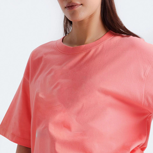 Camiseta de Cuello Redondo 100% Algodón para Mujer, Color Sólido Informal, Manga Corta, Logotipo Personalizado, Camiseta de Moda - Product Image 2
