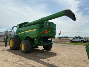 Moissonneuse-batteuse S770 2023 Z235580 – Équipement Premium Prêt à l'Exportation - Product Image 2