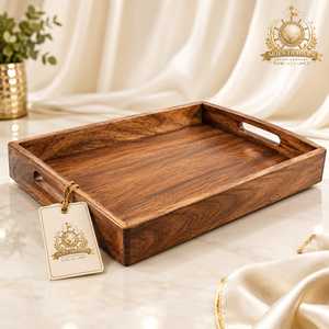 Plateau de service en bois avec poignées découpées, plateau rectangulaire en bois pour table basse, petit-déjeuner et service en cuisine - Product Image 1