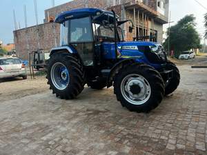 Tracteur agricole 4x4 de 95 CV avec remorque, chargeur, transmission par engrenages, moteur, boîte de vitesses, pompe, herse rotative et autres équipements - Product Image 6