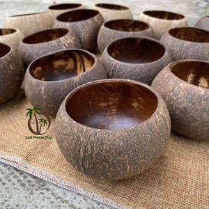 Waterproof <b>Coconut</b> Shell Candle Jar for Candle Making Wholesale High Quality Natural Home Decoration Christmas Candle in Vietnam - Product Image 2