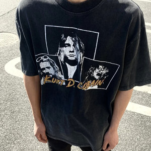 เสื้อยืดพิมพ์ลายวงดนตรี Cobain Punk สไตล์วินเทจสตรีทแวร์สำหรับผู้ชาย ผ้าทอ 100% คอตตอน ล้างสีแบบแอซิดวอช ดีไซน์เรโทรกรันจ์ ปรับแต่งได้ - Product Image 2