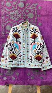 เสื้อแจ็คเก็ตผ้าฝ้ายทรงหลวม แขนยาว คอจีน ปักลายดอกไม้สไตล์โบฮีเมียน ดีไซน์เนอร์ออกแบบ สวมใส่สบาย เหมาะกับทุกฤดูกาล - Product Image 2