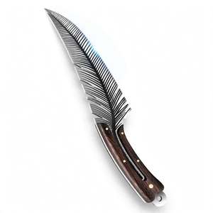 Cuchillo de Cocina Artesanal con Diseño de Plumas y Mango de Madera Dura - Product Image 2