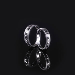 Anillo de Boda Unisex de Oro Sólido de 18K, Corte Brillante Redondo, Piedra Natural con Engaste de Garras, Certificado IGI, Estilo Geométrico Clásico - Product Image 2
