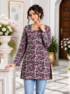 Kurti en coton premium à imprimé floral Sanganeri pour femmes, col carré, haut long, vêtements ethniques décontractés, fournisseur en gros, qualité export. - Product Image 1