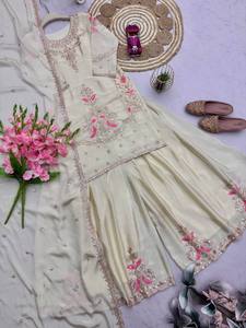 Último Diseño de Ropa Étnica India y Pakistaní, Conjunto de Sharara Gharara Kurti Bordado Personalizable, Hermosa Tela Georgette - Product Image 5