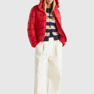 2026 Best Selling OEM Women's Red <b>Hooded</b> Down Puffer Jacket Full Sleeve Zipper Closure Winter Warm Casual Outerwear Solid Color - Product Image 6
