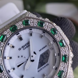 Reloj de Lujo con Incrustaciones de Diamantes Moissanite Corte Esmeralda Verde, Joyería Hip Hop, Correa Blanca, Reloj para Hombre - Product Image 4