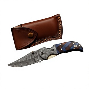 Cuchillo Plegable de Damasco Forjado a Mano Personalizado con Mosaico y Mango de Madera Exótica - Bolster de Damasco: Arte Exquisito - Product Image 1