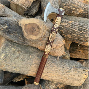 Hache à barbe de style nordique industriel, manche en bois fait main, lame en acier carbone de haute qualité, inspiration historique viking pour le camping - Product Image 3
