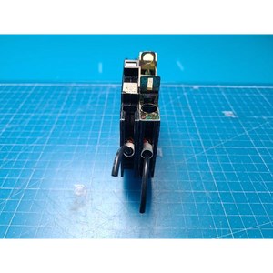 Disjoncteur miniature Eaton QCR2015T d'occasion – Pièces détachées d'équipement semi-conducteur de la génération précédente - Product Image 4