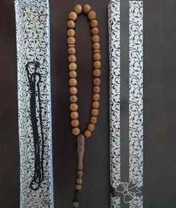 Rosario Musulmán Tasbih Islámico de 51 Cuentas de Madera para Oración - Product Image 3