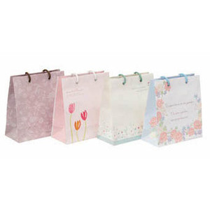 M sacchetto di carta con fiori verticali - Product Image 1