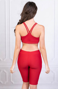 ชุดออกกำลังกายแบบกำหนดเองจากโรงงาน เสื้อครอปแบบ Racer Back สำหรับสาวพลัสไซส์ เหมาะสำหรับยิม กีฬา ฟิตเนส โยคะ สำหรับผู้หญิง - Product Image 3