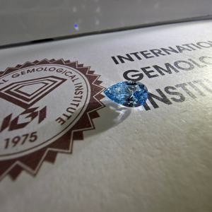 Diamante suelto de laboratorio con certificación IGI, 1 quilate, corte pera, azul intenso, VS1, CVD, para joyería. - Product Image 3