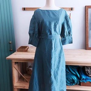 Vestido Midi Azul Satinado con Cuello en V, Manga Campana, Corte A, Cintura Alta, Cinturón, Ajuste Holgado, Casual, Para Todas las Estaciones, Liso Teñido, Hecho a Mano, con Lazo para Mujer - Product Image 2
