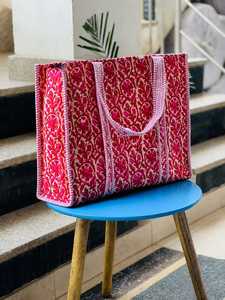 Sac fourre-tout en coton de style bohème VEER HANDIRCRAFTS, couleur unie rouge, design ouvert, 18x18, pour le shopping en toutes saisons - Product Image 2