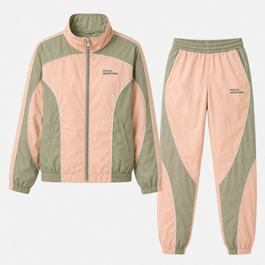 Ensemble de survêtement décontracté pour femme, hiver, à capuche, en nylon/coton de haute qualité, anti-bactérien, avec veste coupe-vent courte et short - Product Image 4