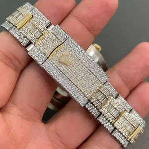 Reloj de Pulsera Elegante y Moderno para Hombre con Diamantes de Moissanita, Movimiento de Cuarzo Premium y Diseño de Lujo - Product Image 3