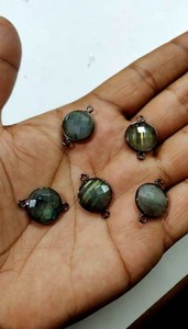 Connecteurs à double boucle en labradorite naturelle, forme ronde de pièce de monnaie, 19 mm, type briolette - Product Image 3