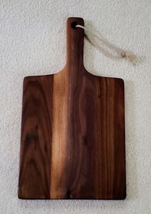 เขียงไม้สีเข้มแบบขายส่ง ดีไซน์คู่รัก สำหรับเสิร์ฟและจัดเก็บ - Product Image 3