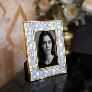 กรอบรูปมุกคุณภาพพรีเมียม ลายดอกไม้ งานแฮนด์เมด สำหรับตั้งโต๊ะ ตกแต่งบ้าน กรอบรูปมุก - Product Image 6