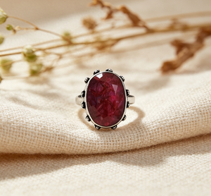 Anillo de Cóctel de Plata 925 Art Palace con Bisel de Rubí Ovalado, Estilo Vintage, Joyería Unisex - Product Image 1