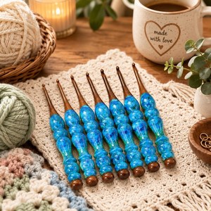 Attractive High-quality Durable Eco-Friendly Belladec Resin <b>Crochet</b> <b>Hooks</b> Handmade Luxury Colorful Blue Customized Shape Hand - Product Image 4