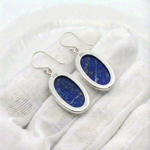 Boucles d'oreilles pendantes ovales en argent massif 925 avec lapis-lazuli fait main et serti clos - Product Image 4